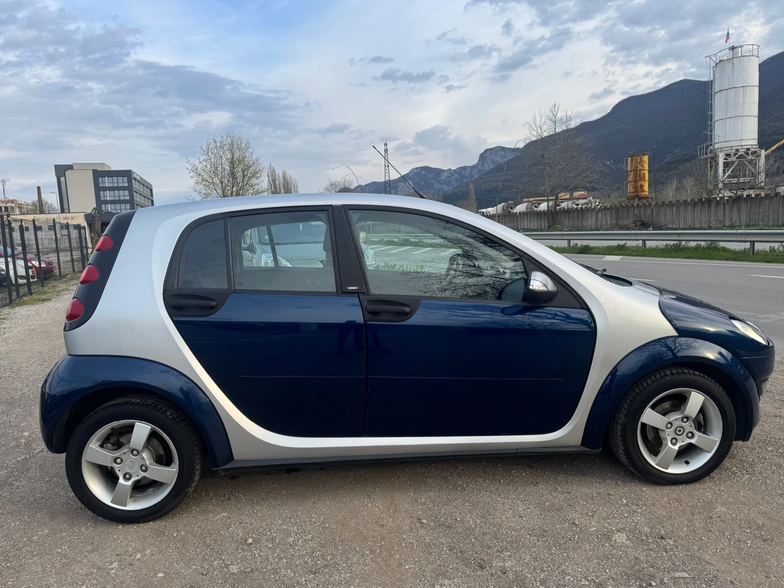 Smart Forfour 1.4i KLIMA 135000km., снимка 8 - Автомобили и джипове - 54198451