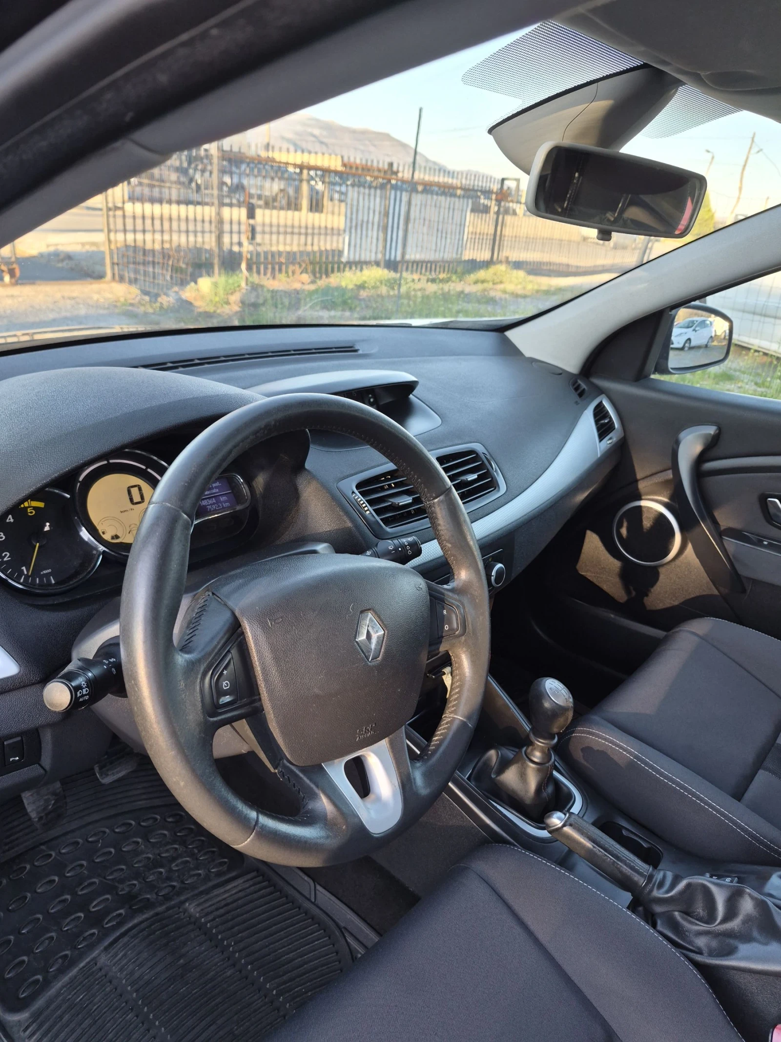 Renault Megane 1.5 DCI Evro 5 148364км., снимка 9 - Автомобили и джипове - 54221014