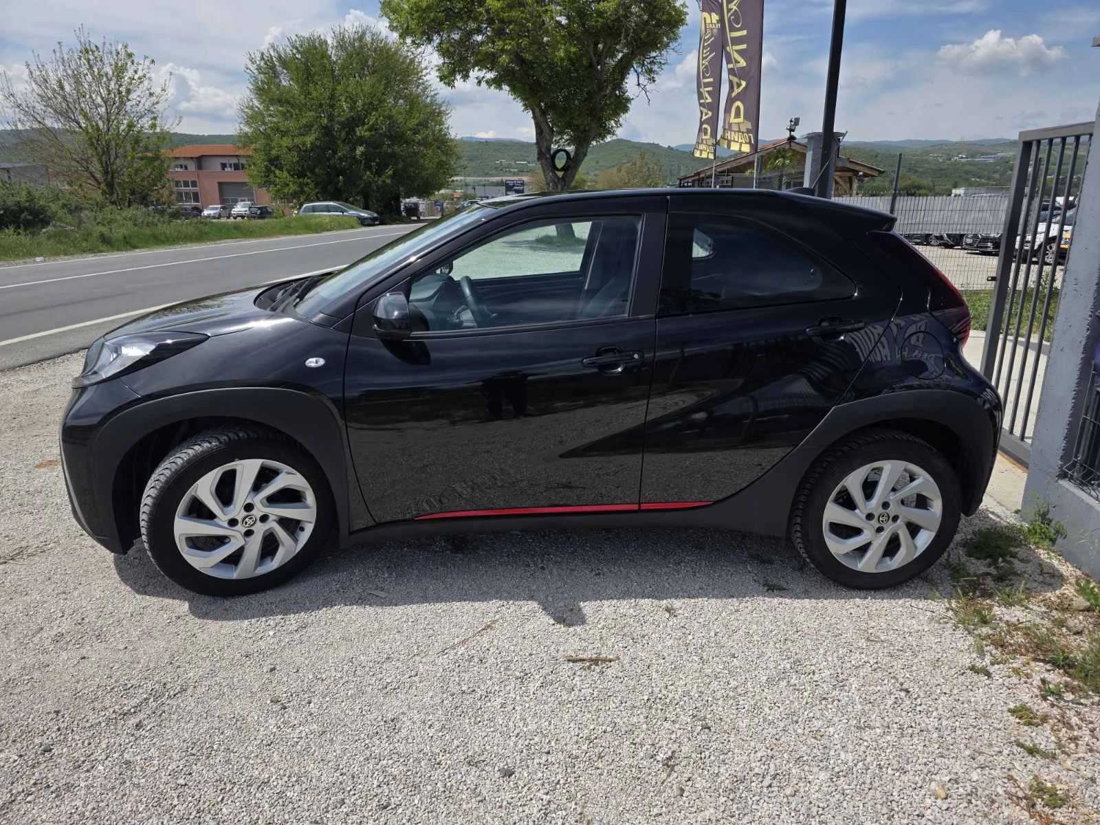 Toyota Aygo Х 1.0 VVT-i Камера| Джанти| Пълна сервизна история, снимка 10 - Автомобили и джипове - 54491387