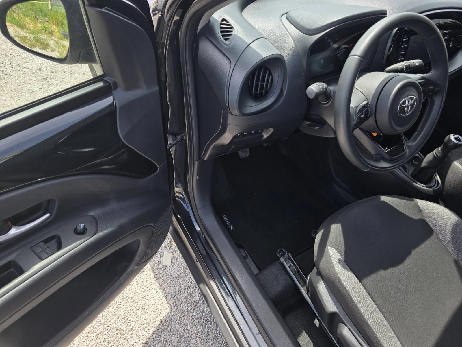 Toyota Aygo Х 1.0 VVT-i Камера| Джанти| Пълна сервизна история, снимка 11 - Автомобили и джипове - 54491387