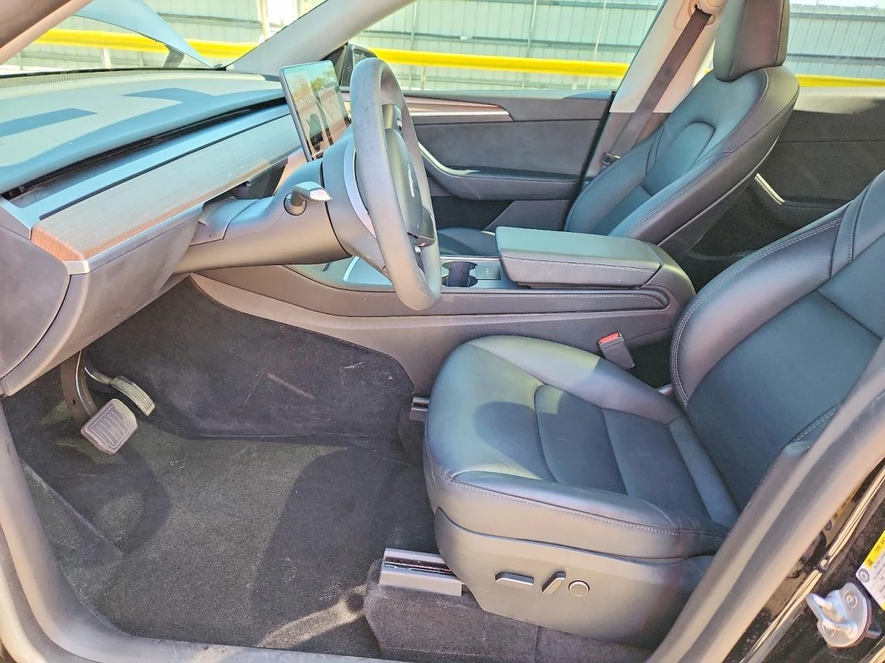 Tesla Model Y, снимка 7 - Автомобили и джипове - 54557957