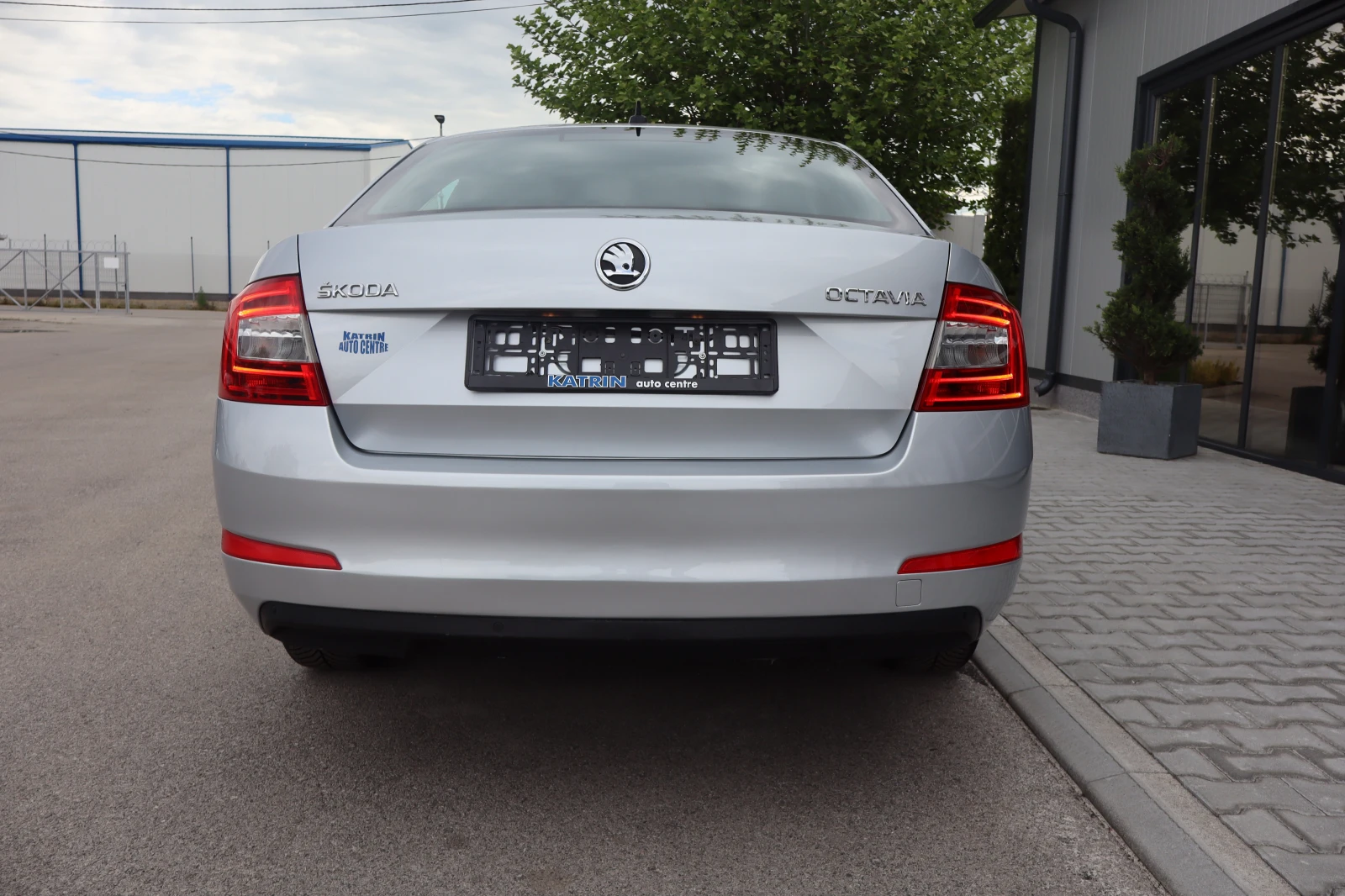 Skoda Octavia 2.0TDI* 111000* KM, снимка 6 - Автомобили и джипове - 54591606