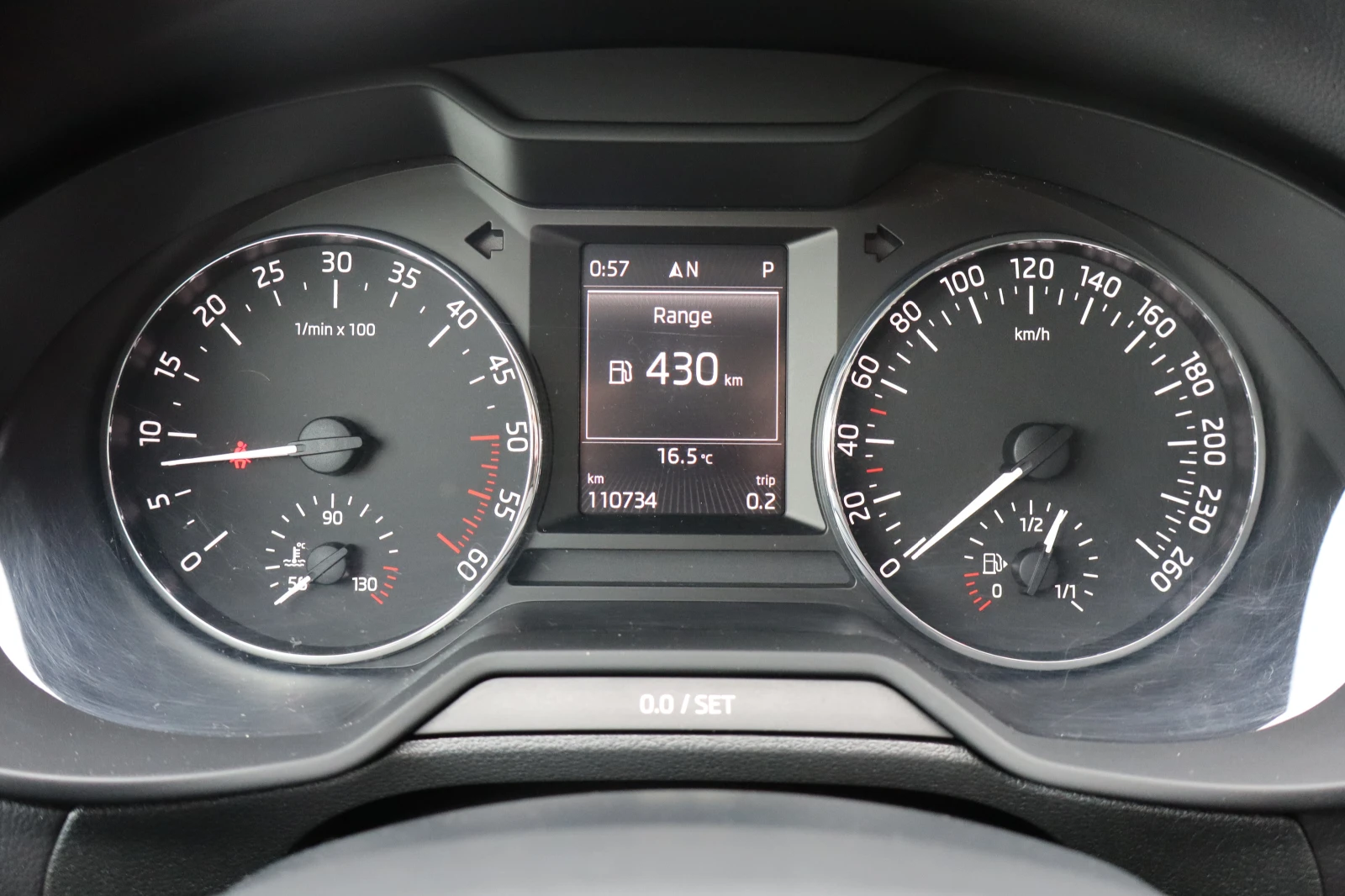 Skoda Octavia 2.0TDI* 111000* KM, снимка 11 - Автомобили и джипове - 54591606