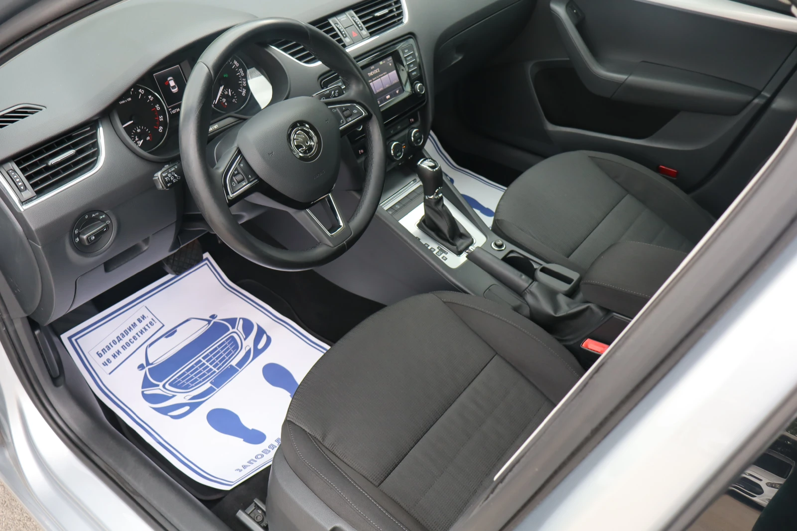 Skoda Octavia 2.0TDI* 111000* KM, снимка 9 - Автомобили и джипове - 54591606