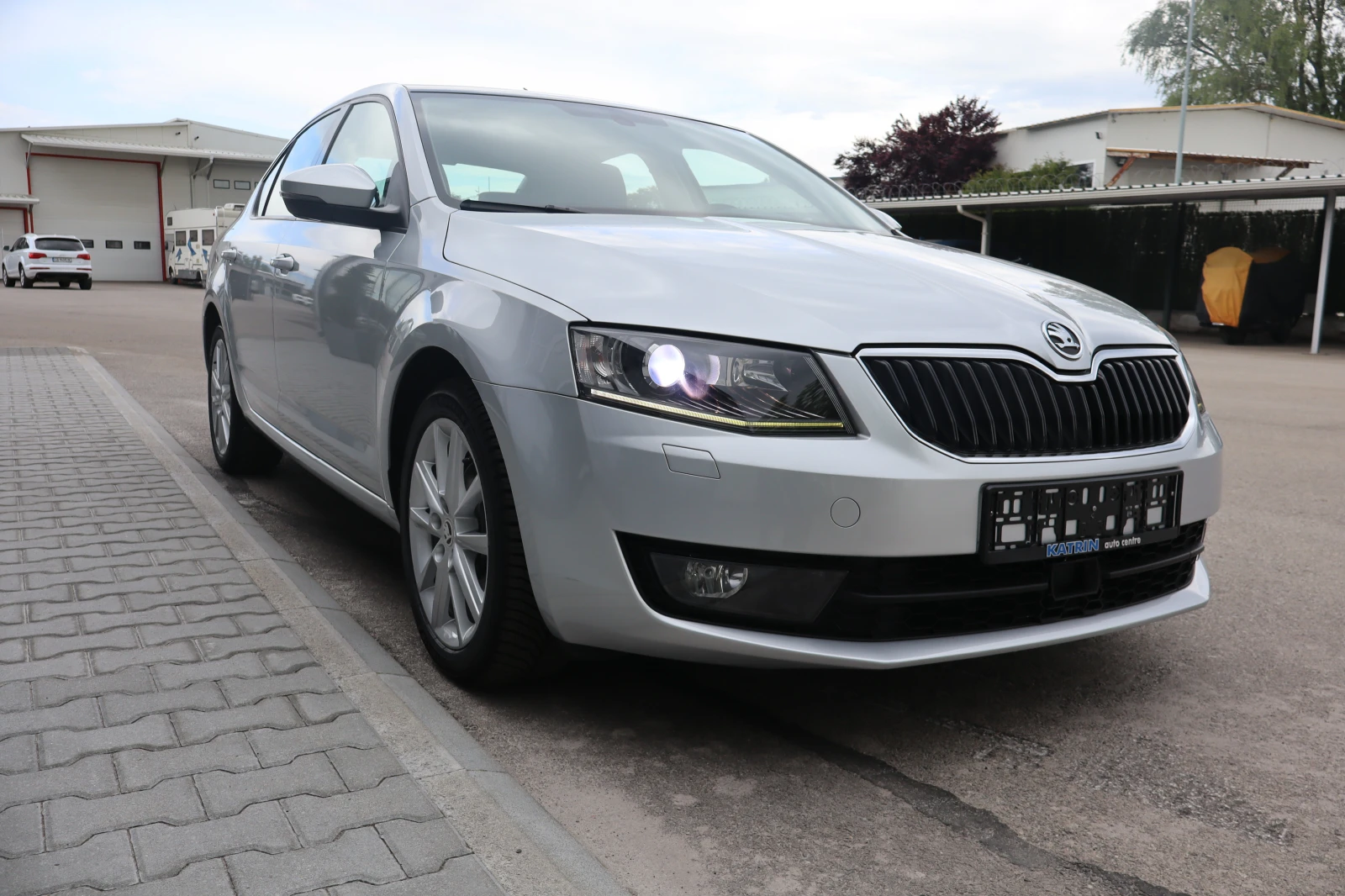 Skoda Octavia 2.0TDI* 111000* KM, снимка 3 - Автомобили и джипове - 54591606