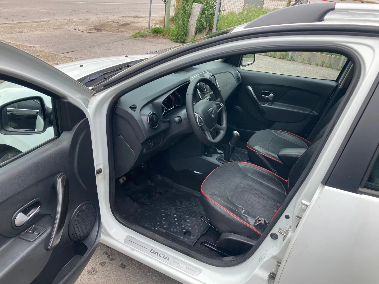 Dacia Logan 1.5 DCI 95ks EVRO-6  Klima, снимка 6 - Автомобили и джипове - 54653933