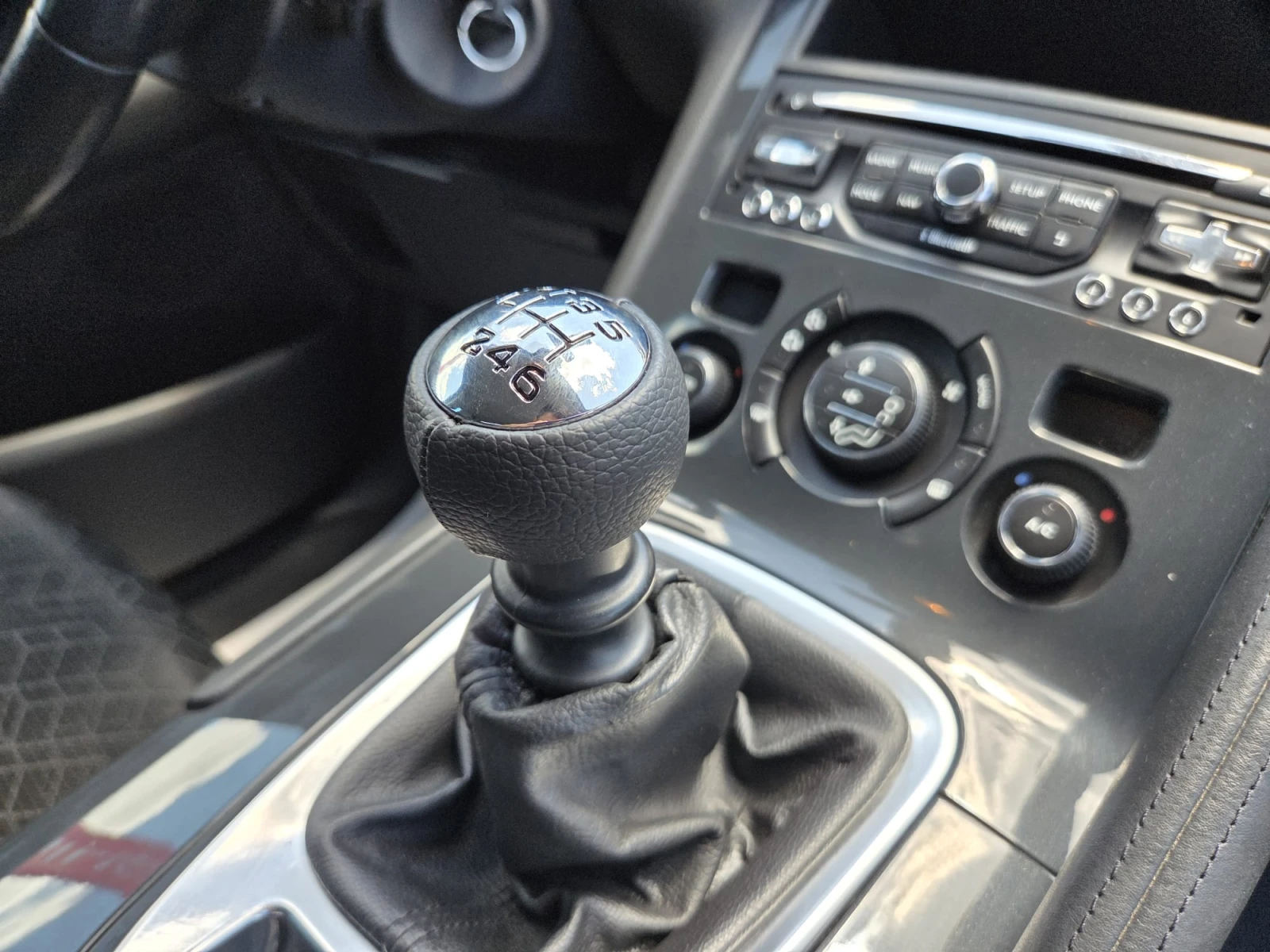 Peugeot 3008 1.6, снимка 11 - Автомобили и джипове - 54900707
