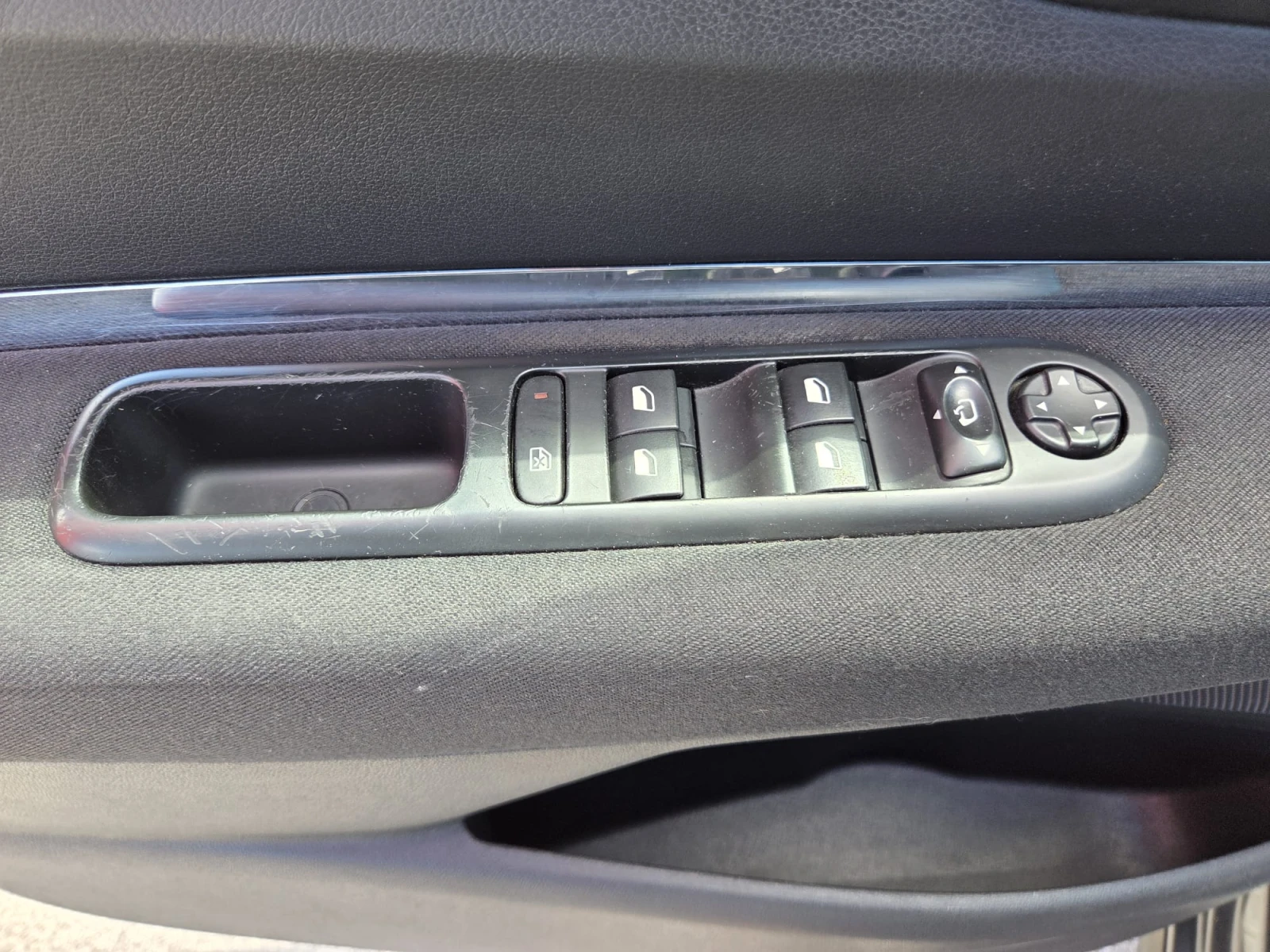 Peugeot 3008 1.6, снимка 13 - Автомобили и джипове - 54900707