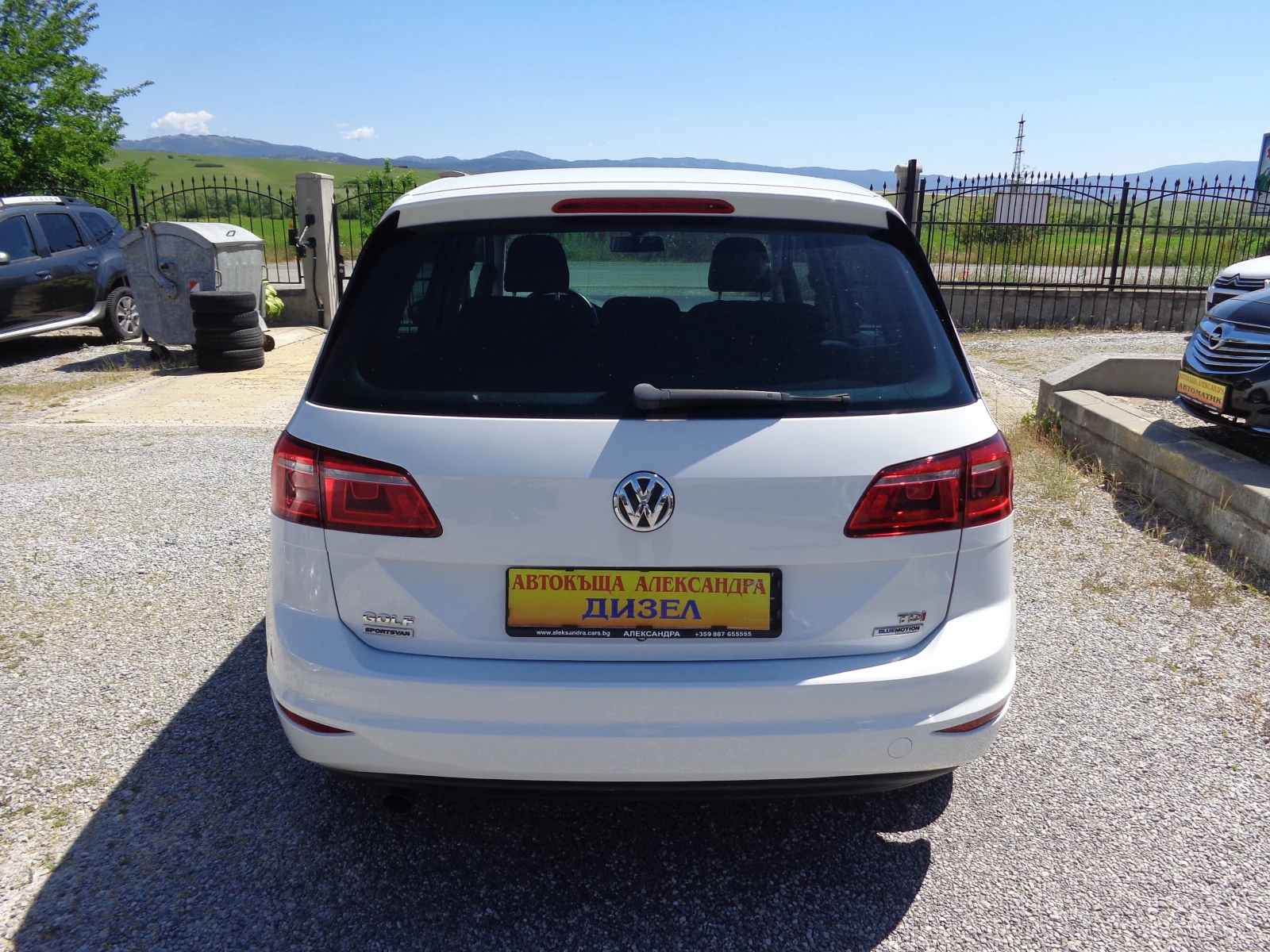 VW Sportsvan 1.6 TDI 110 hp EURO 6, снимка 6 - Автомобили и джипове - 54911536