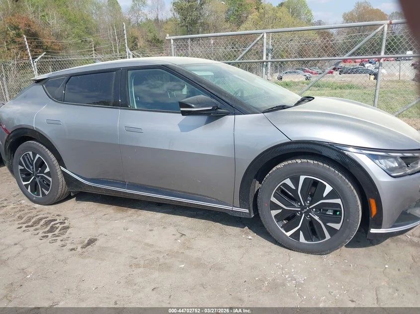 Kia EV6 Wind, снимка 13 - Автомобили и джипове - 55004624