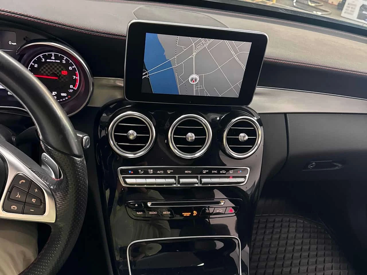 Mercedes-Benz C 43 AMG | DISTRONIC | BURMESTER | ПАНОРАМА | CARFAX |  , снимка 9 - Автомобили и джипове - 55149927