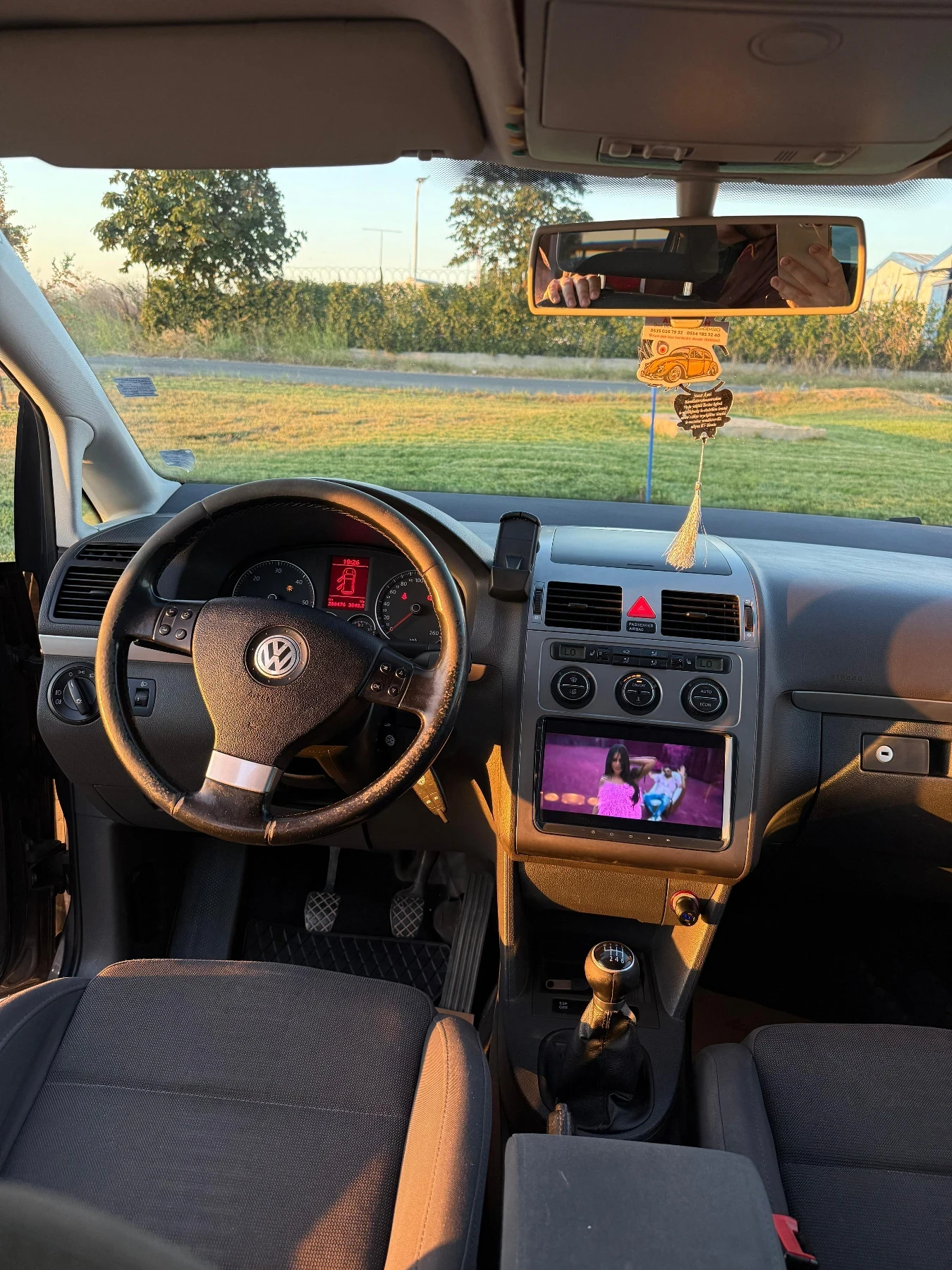VW Touran, снимка 7 - Автомобили и джипове - 55892297