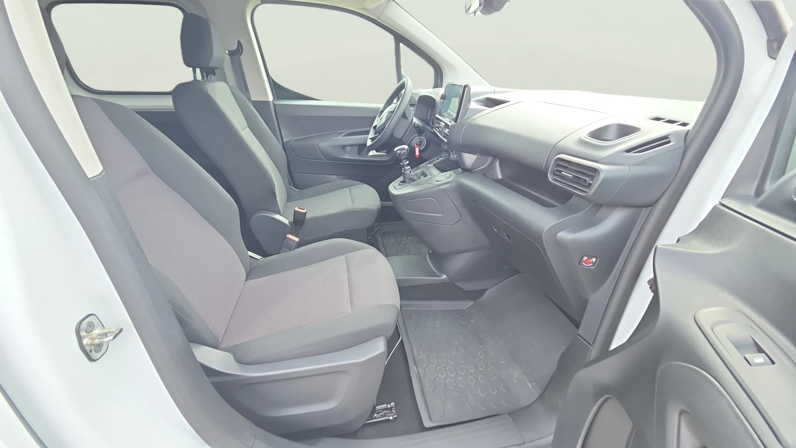 Citroen Berlingo 1, 5 dci, снимка 9 - Автомобили и джипове - 56332111