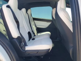 Tesla Model X, снимка 11