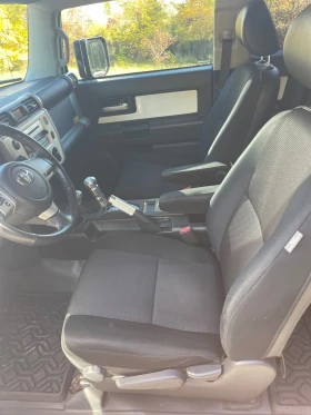 Toyota Fj cruiser 4.0, V6, 4X4 | Mobile.bg    11