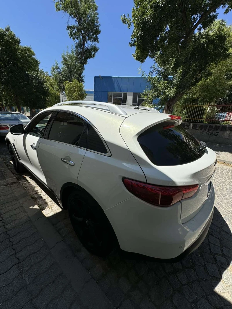 Infiniti Fx 30, снимка 7 - Автомобили и джипове - 48188334