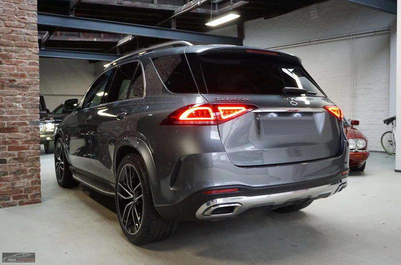 Mercedes-Benz GLE 400 4MATIC/330HP/AMG/PANO/360/AMBI/ACC/22&#39;&#39;/97, снимка 3 - Автомобили и джипове - 49465975