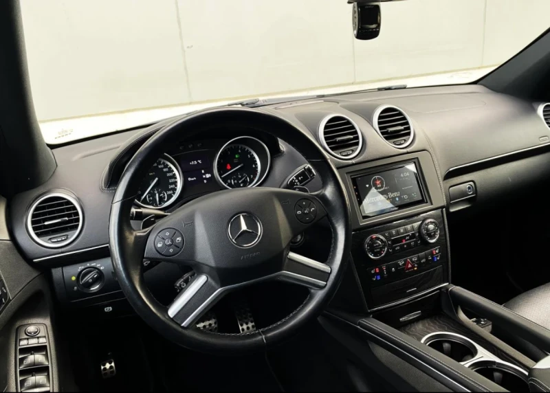 Mercedes-Benz GL 550 ИЗРЯДЕН * * AMG * * CARFAX * * АВТО КРЕДИТ * * , снимка 6 - Автомобили и джипове - 52856183