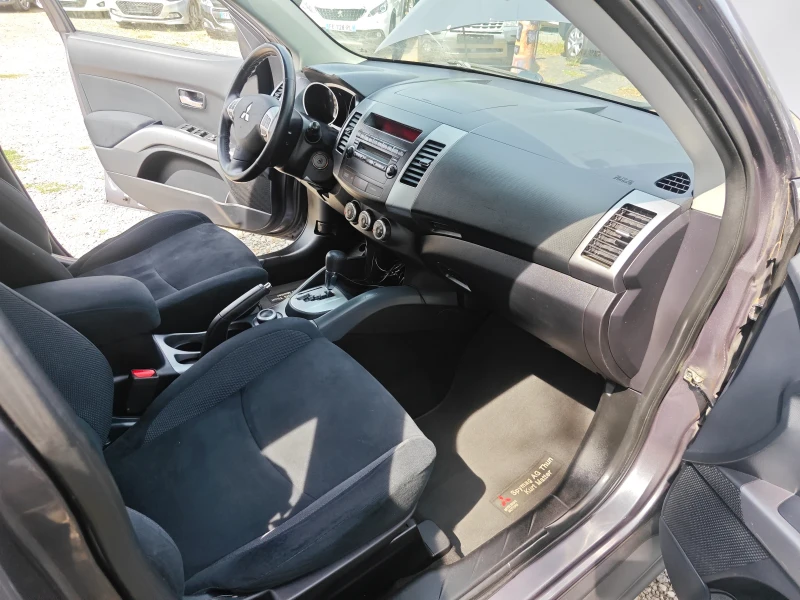 Mitsubishi Outlander 2.4-Auto, снимка 8 - Автомобили и джипове - 52948469