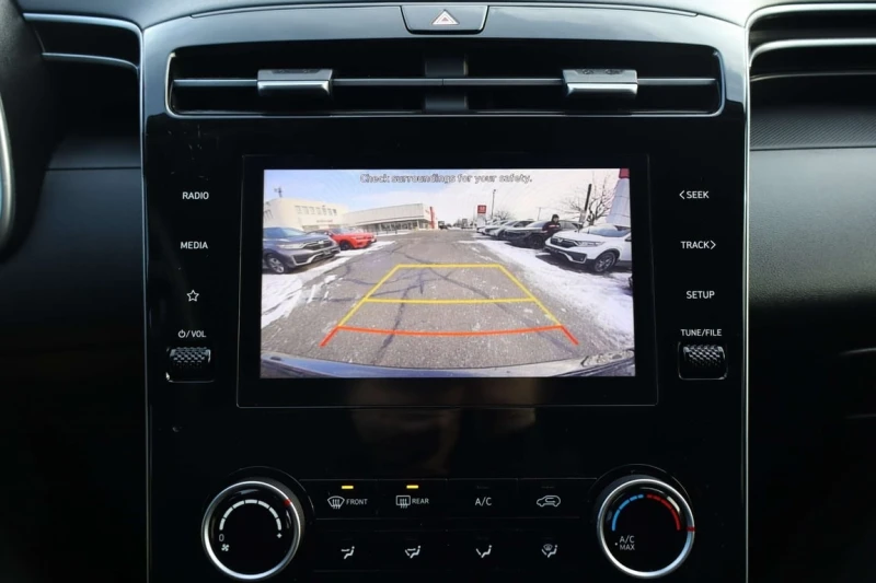 Hyundai Tucson ESSENTIAL | Heated Seats| Heated steering wheel, снимка 14 - Автомобили и джипове - 53340877