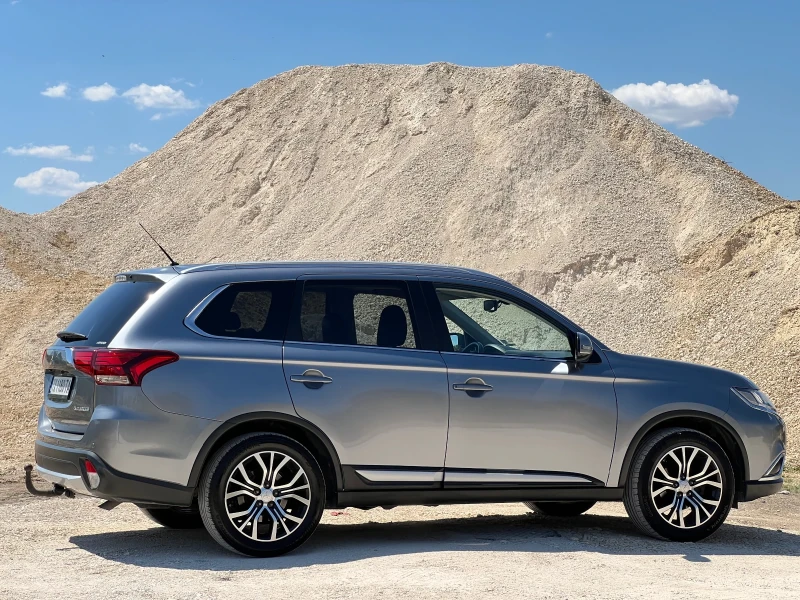 Mitsubishi Outlander, снимка 6 - Автомобили и джипове - 53495767