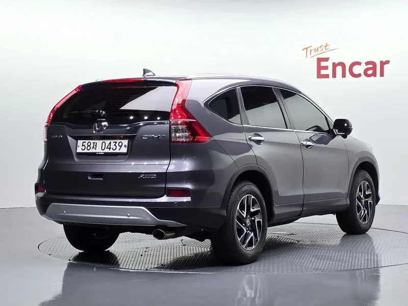 Honda Cr-v 4X4* ШИБЕДАХ* КАМЕРА* ПАРКТРОНИК* МУЛТИМЕДИЯ, снимка 2 - Автомобили и джипове - 56666343