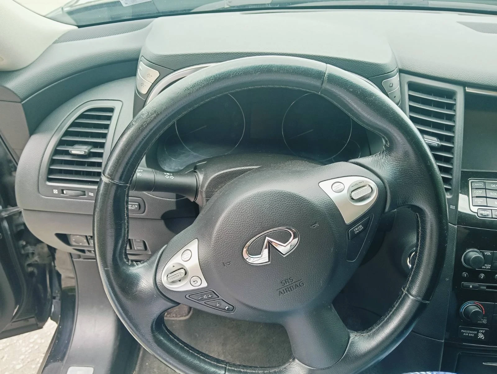 Infiniti QX70  - изображение 10