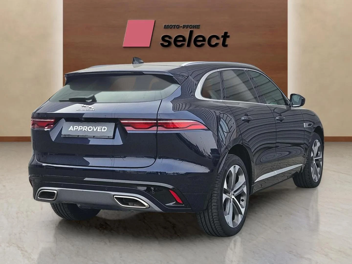 Jaguar F-PACE 3.0 D - изображение 2