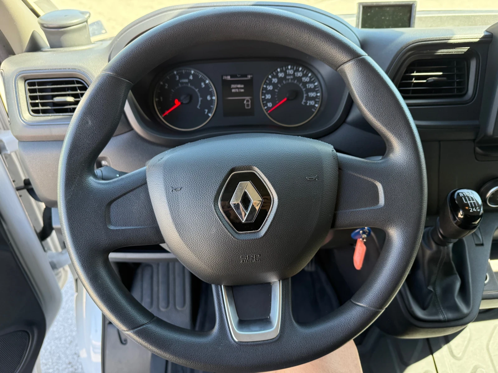 Renault Master  - изображение 7