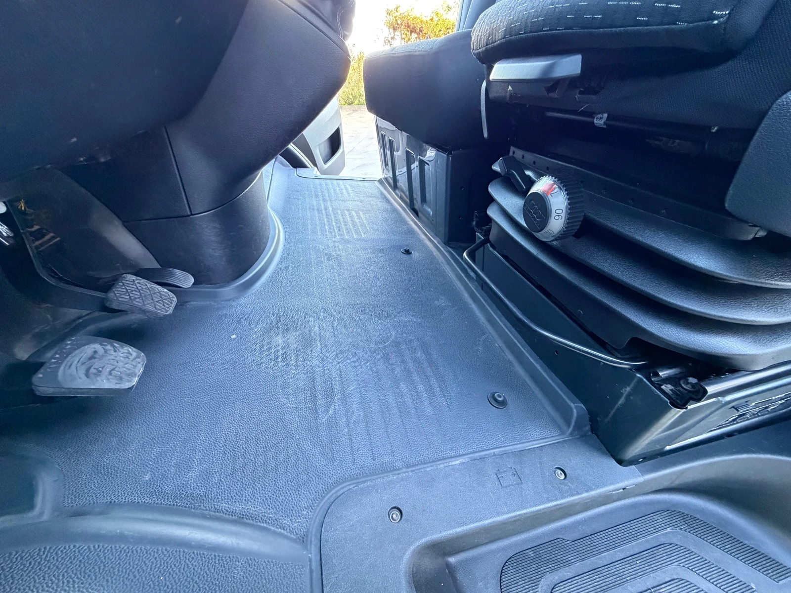 Mercedes-Benz Sprinter 314 EURO6!КЛИМА!ТОП!223хил.КМ!, снимка 13 - Бусове и автобуси - 56338633