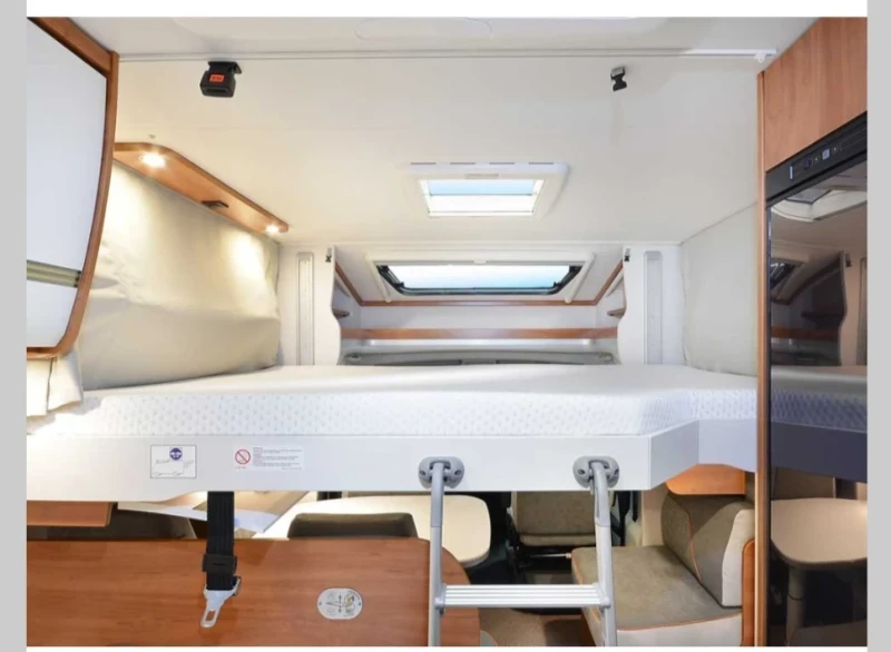 Кемпер HYMER / ERIBA Полуинтеграл, снимка 8 - Каравани и кемпери - 52210326