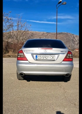 Mercedes-Benz E 320, снимка 8 - Автомобили и джипове - 53657175