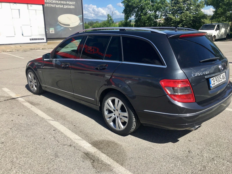 Mercedes-Benz C 250 4Matic, снимка 6 - Автомобили и джипове - 47529942