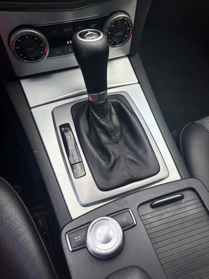 Mercedes-Benz C 200 2.2 CDI 136 Avantgarde, снимка 10 - Автомобили и джипове - 52036655