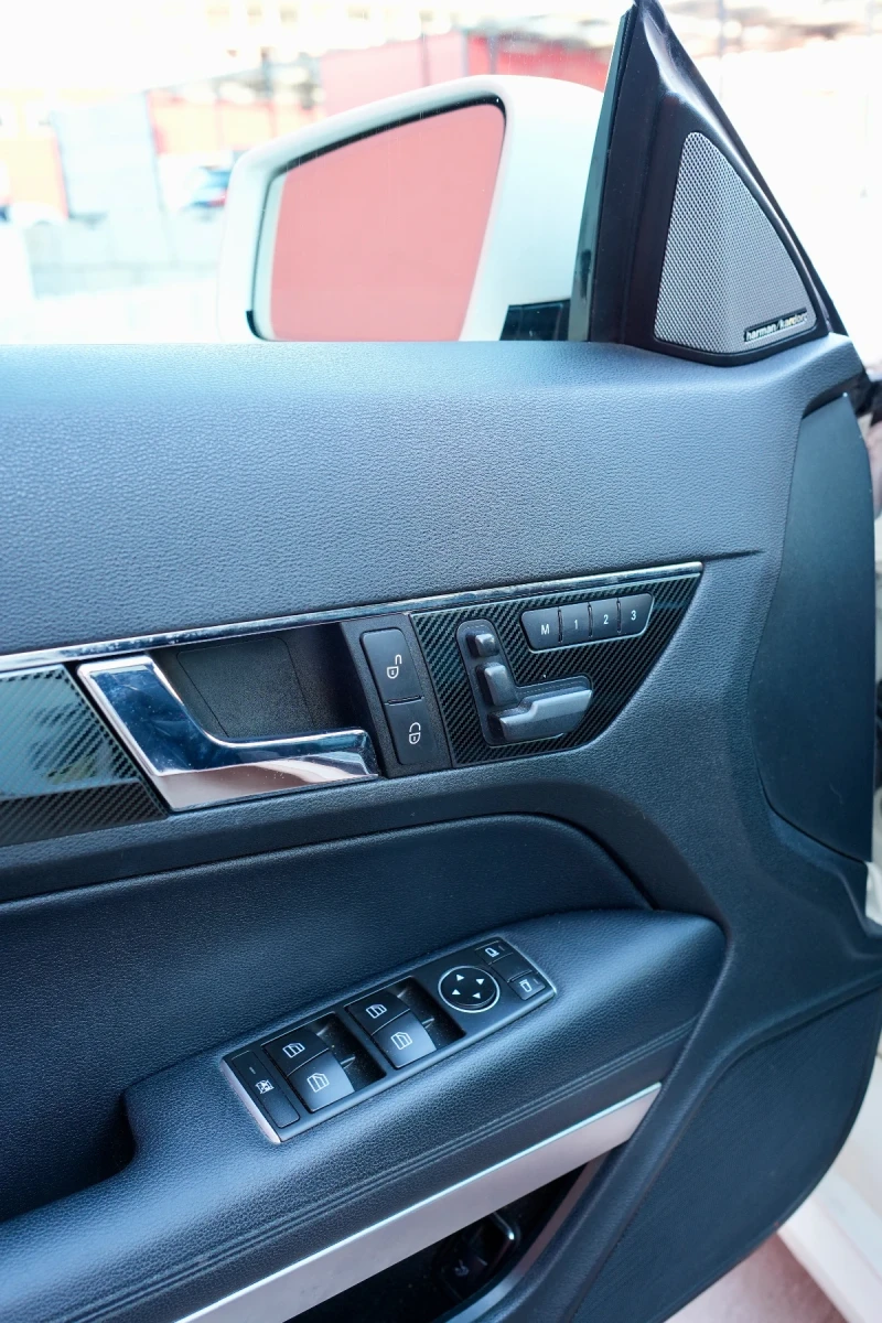 Mercedes-Benz E 500, снимка 13 - Автомобили и джипове - 52789925