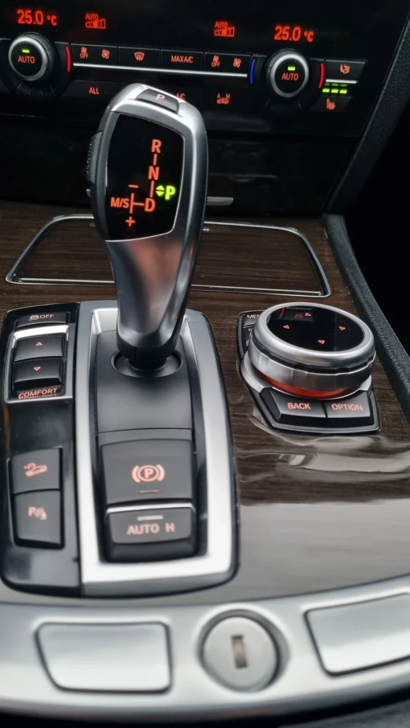 BMW 730 3.0 Diesel X-Drive  /Уникат /сменени вериги, снимка 15 - Автомобили и джипове - 53421196
