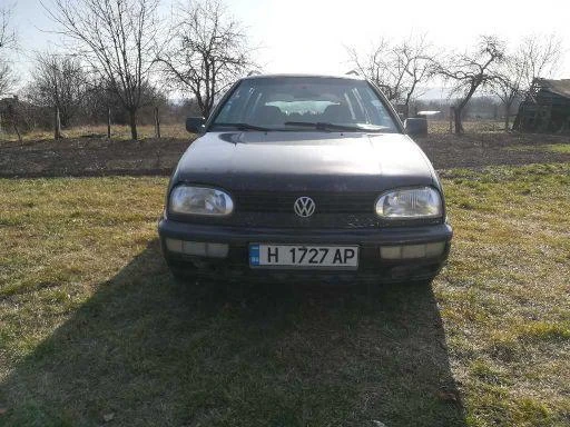 VW Golf 1.9 тди, снимка 3 - Автомобили и джипове - 34244063