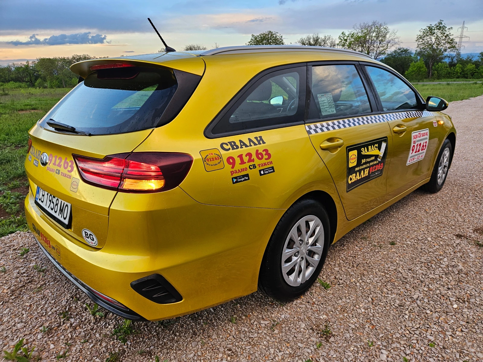 Kia Ceed ЛИЗИНГ НИКОГА НЕ Е БИЛ ТАКСИ!  - изображение 5