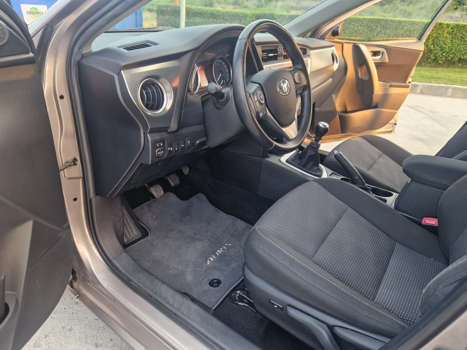 Toyota Auris 1.4D4D/Navi/Печка/ - изображение 10