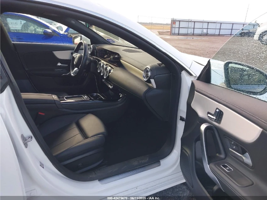 Mercedes-Benz CLA 250  - изображение 8