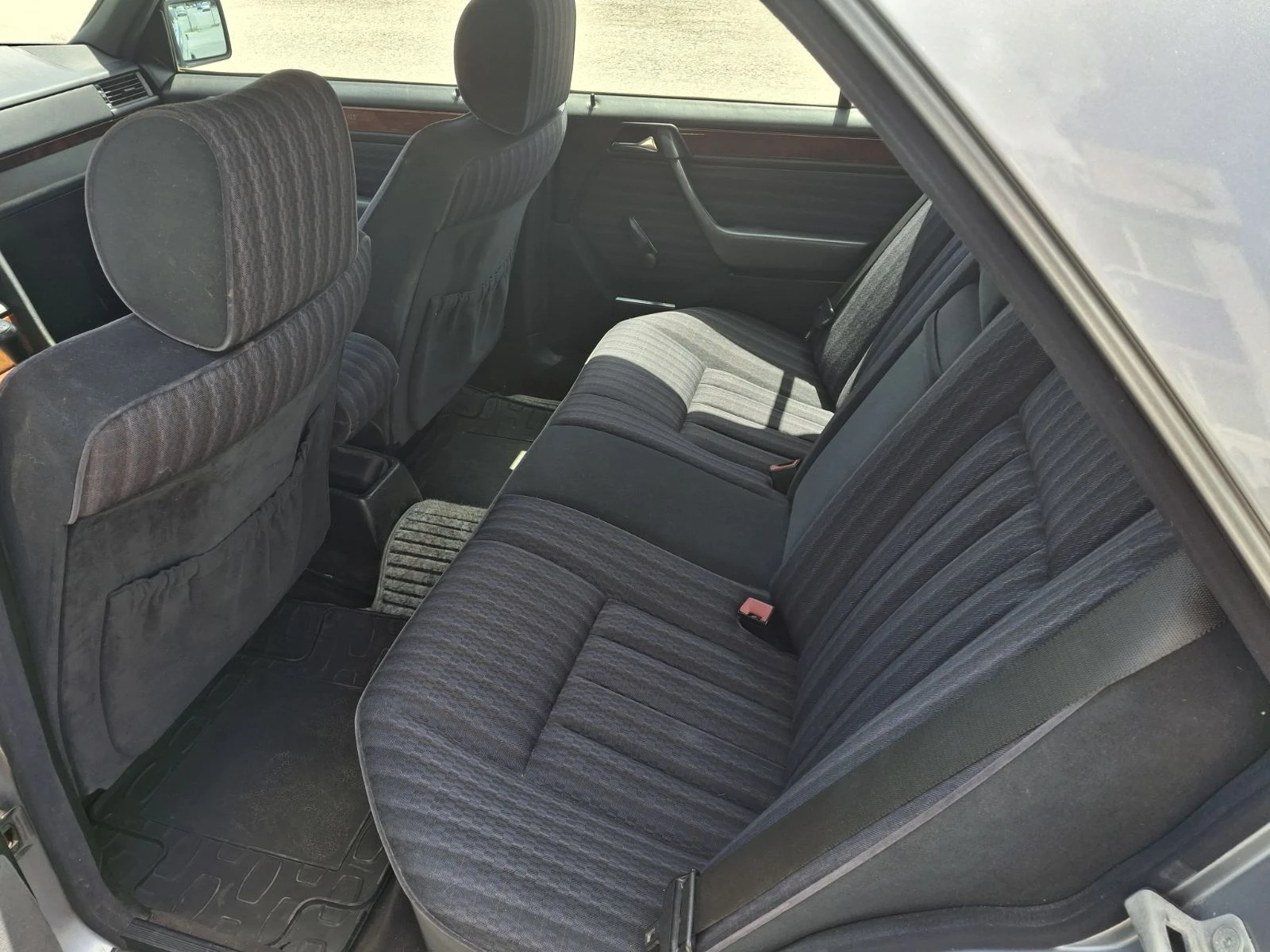 Mercedes-Benz 124 E 200 - изображение 9