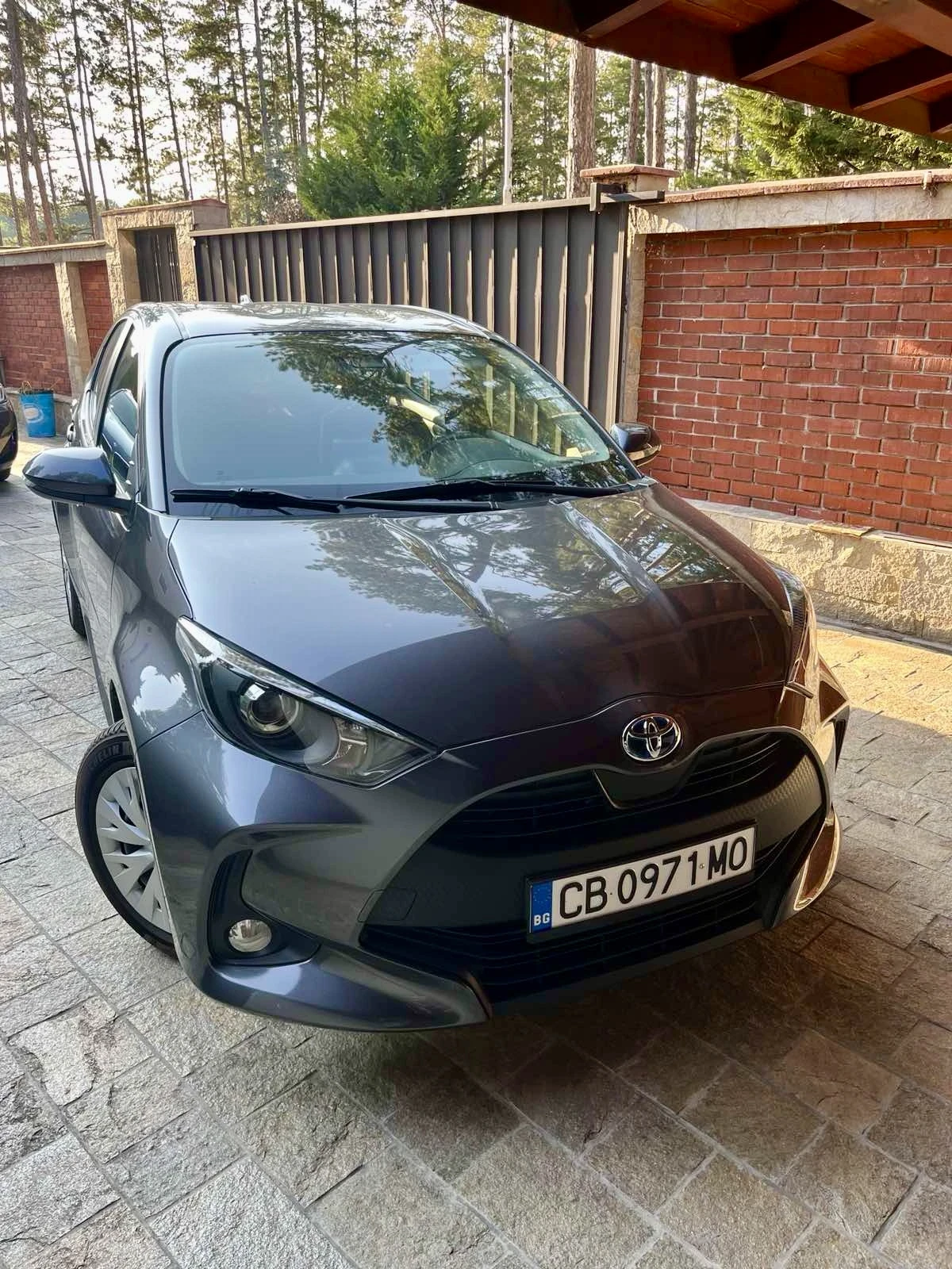 Toyota Yaris 1.5 Hybrid AT - изображение 7