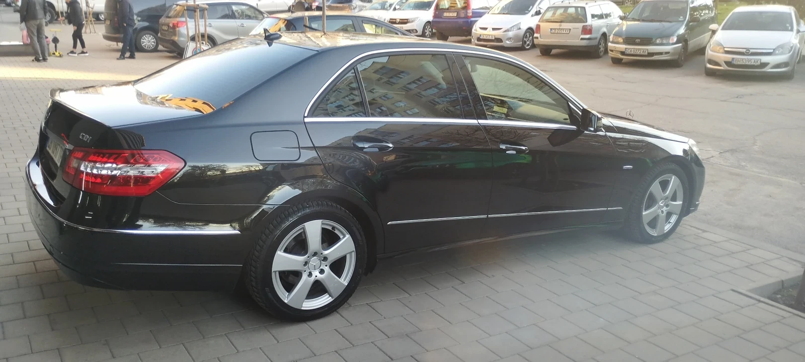 Mercedes-Benz E 220  - изображение 5