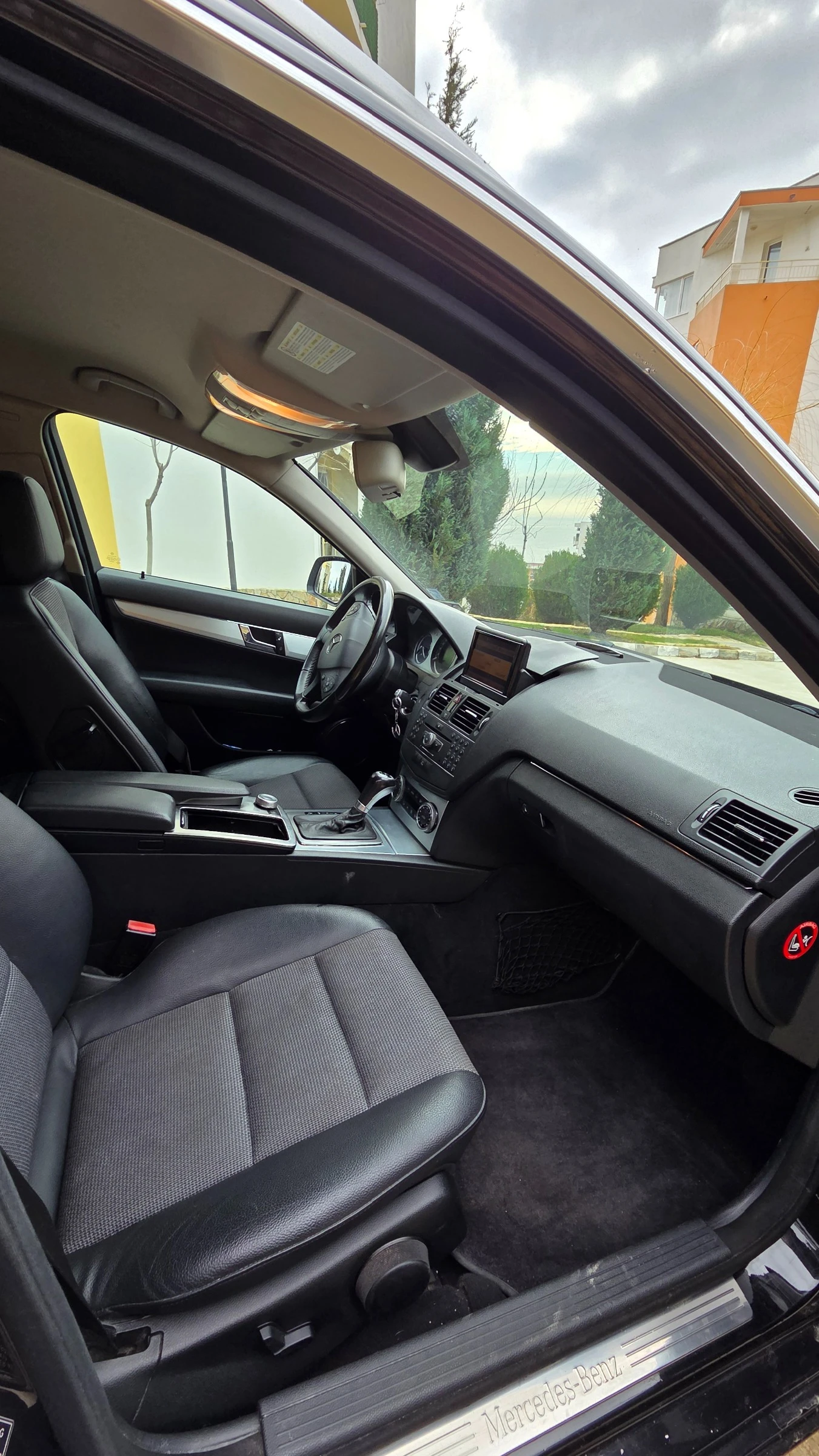 Mercedes-Benz 220  - изображение 3