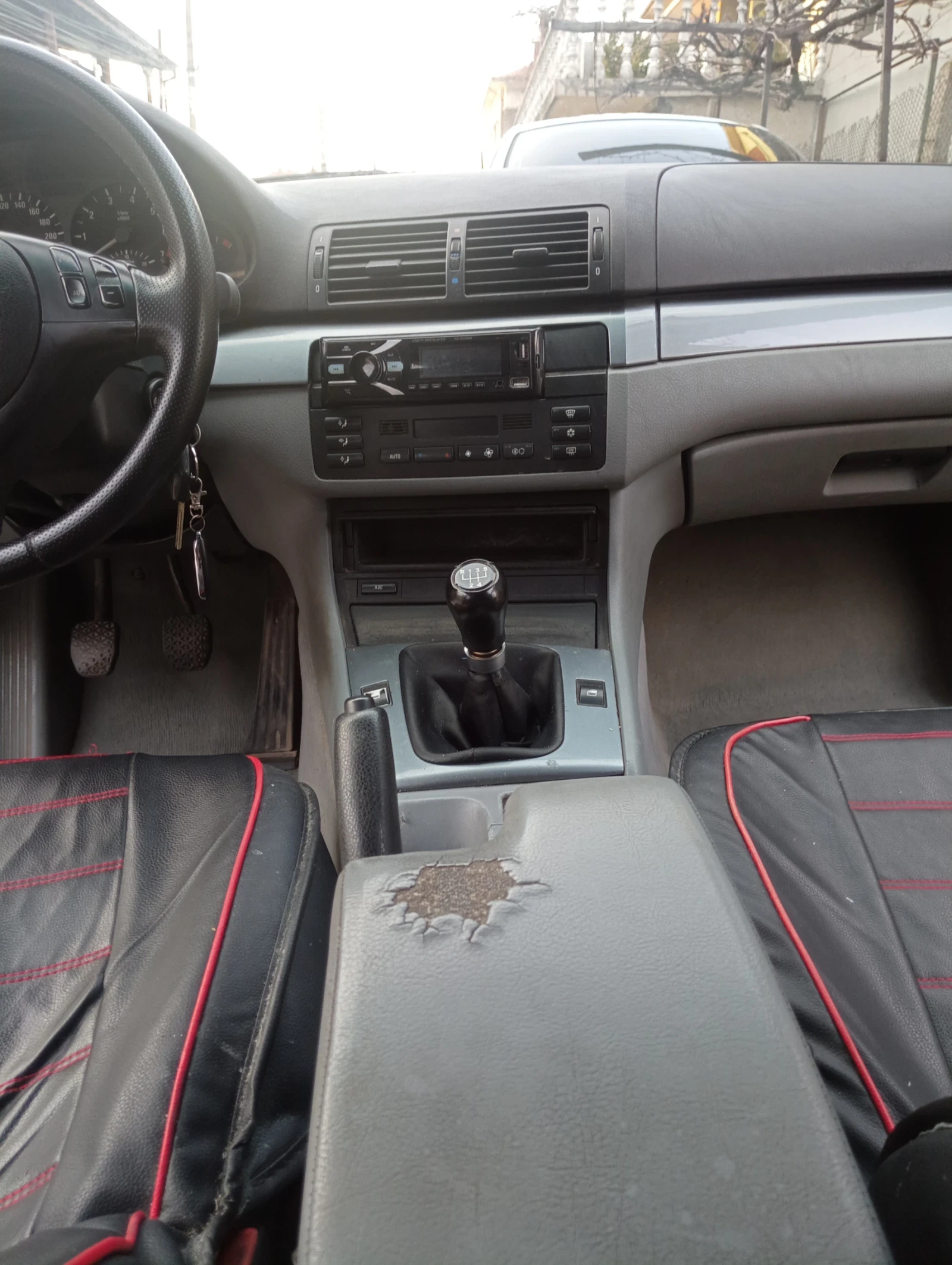 BMW 320, снимка 7 - Автомобили и джипове - 54083296