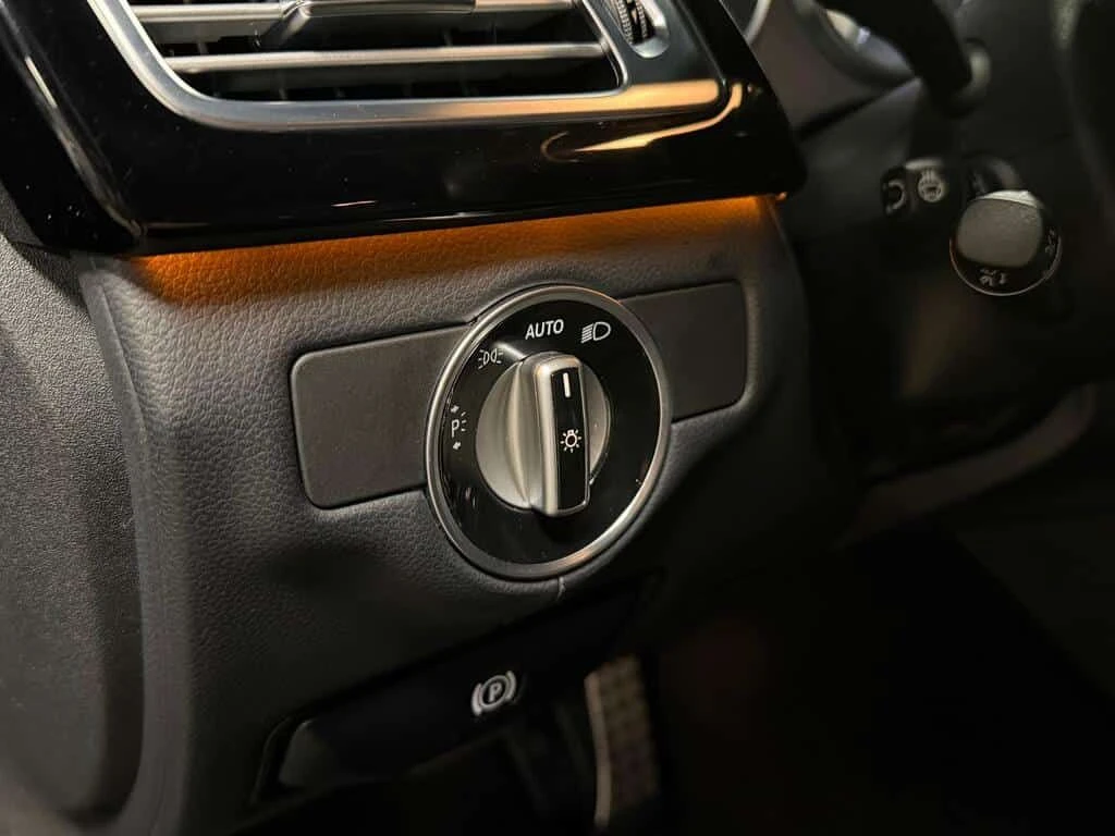 Mercedes-Benz CLS 550 * МАСАЖИ* ФИКСИРАНА ЦЕНА ДО БЪЛГАРИЯ* , снимка 13 - Автомобили и джипове - 54225920