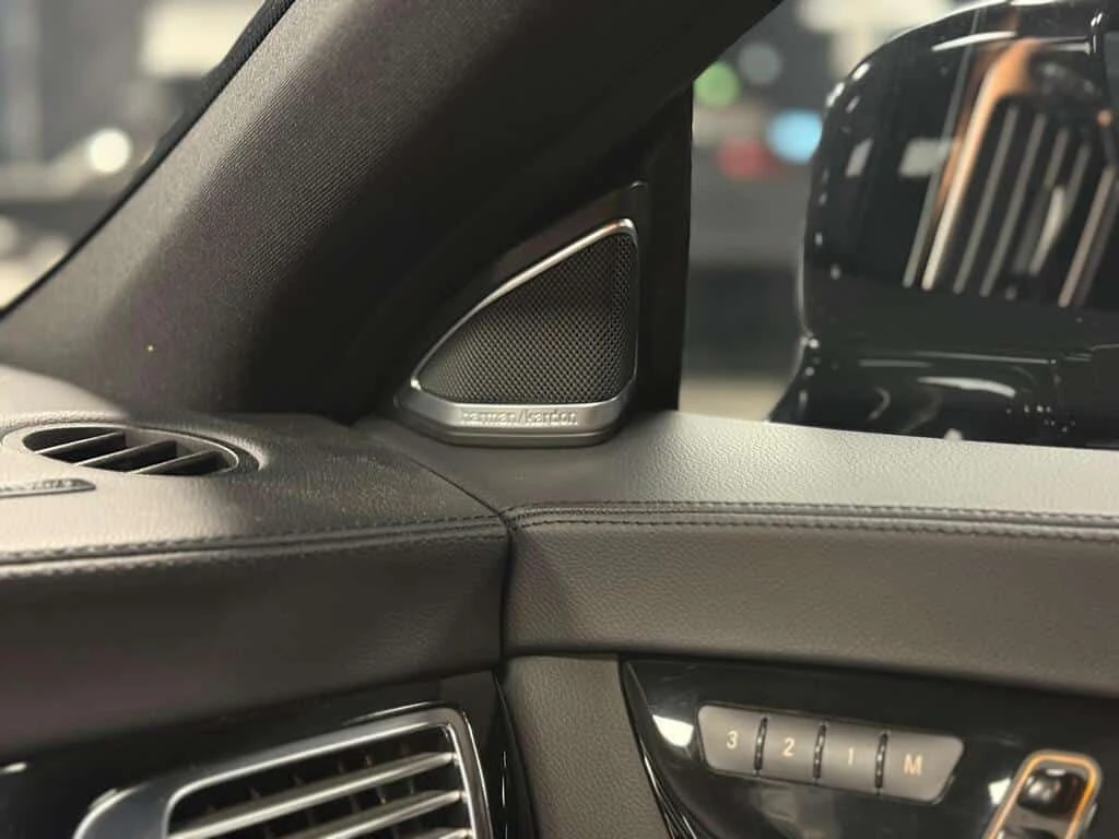 Mercedes-Benz CLS 550 * МАСАЖИ* ФИКСИРАНА ЦЕНА ДО БЪЛГАРИЯ* , снимка 11 - Автомобили и джипове - 54225920