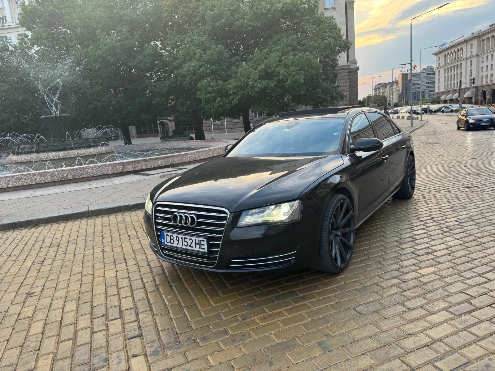 Audi A8 4.2.i Дълга База.Бартер., снимка 2 - Автомобили и джипове - 54438051