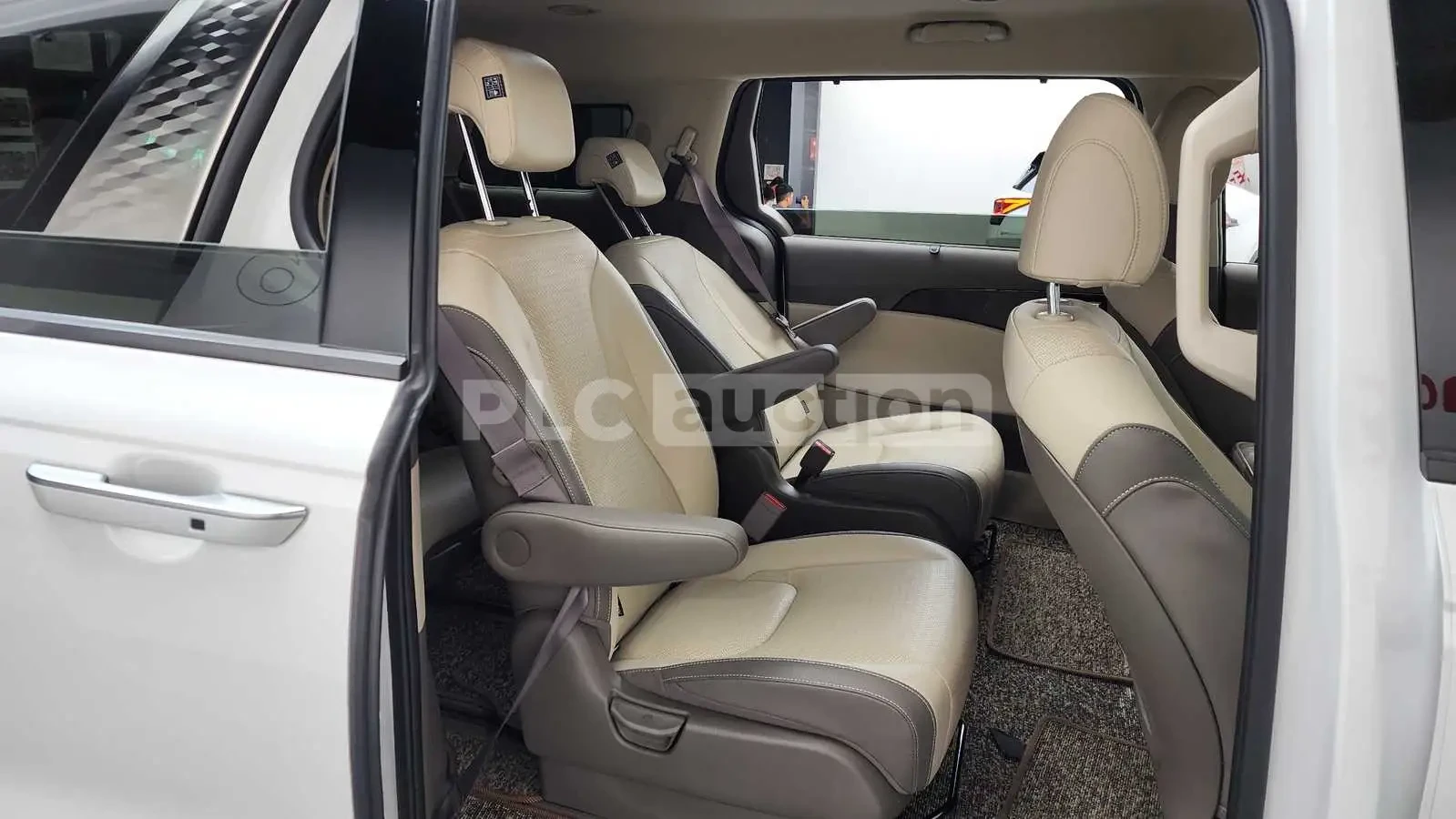 Kia Carnival Hybrid| 7 �����| DISTRONIC| 360������| ��������� | Mobile.bg � ����������� 12