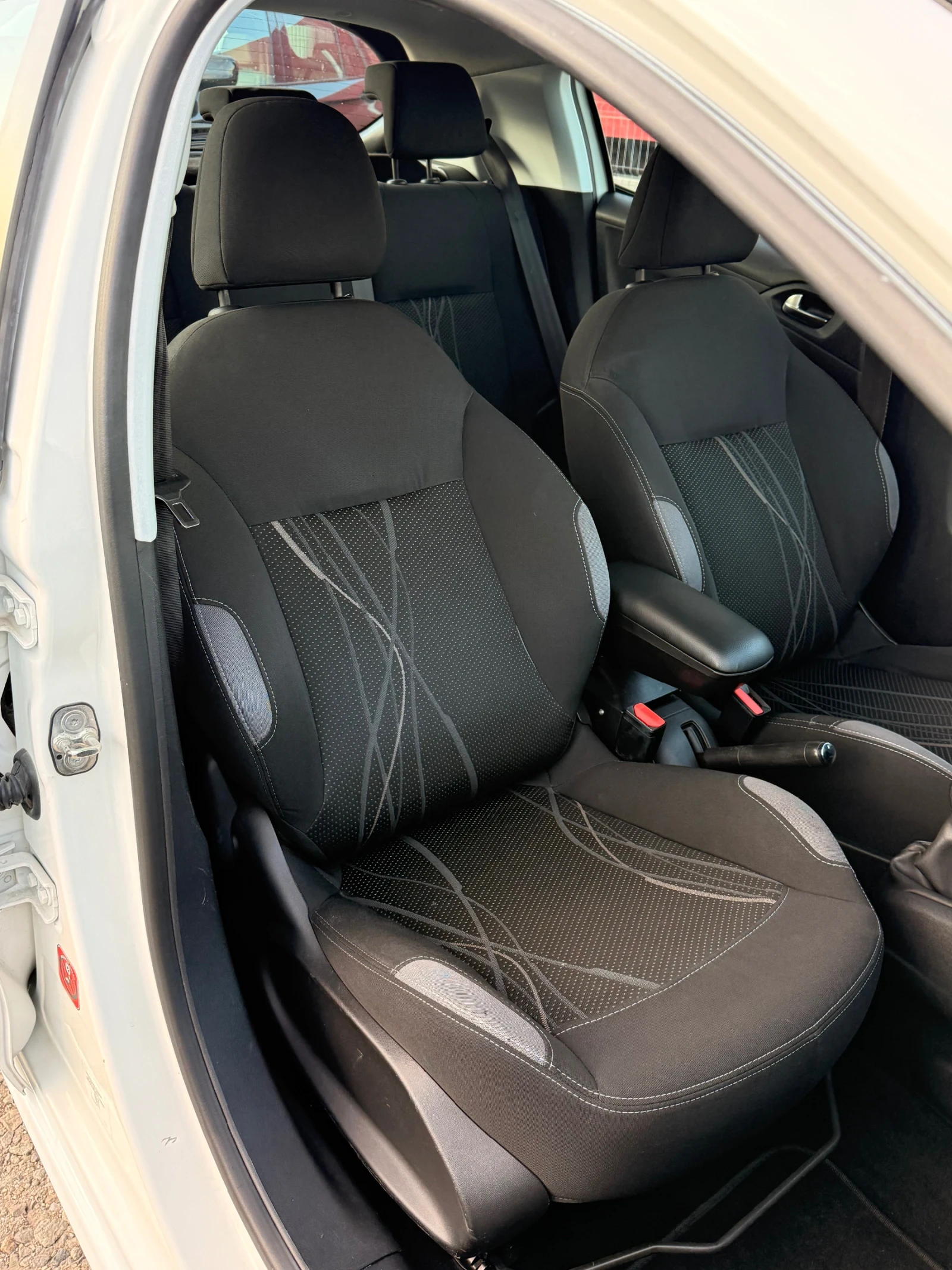 Peugeot 208 | Mobile.bg � ����������� 12